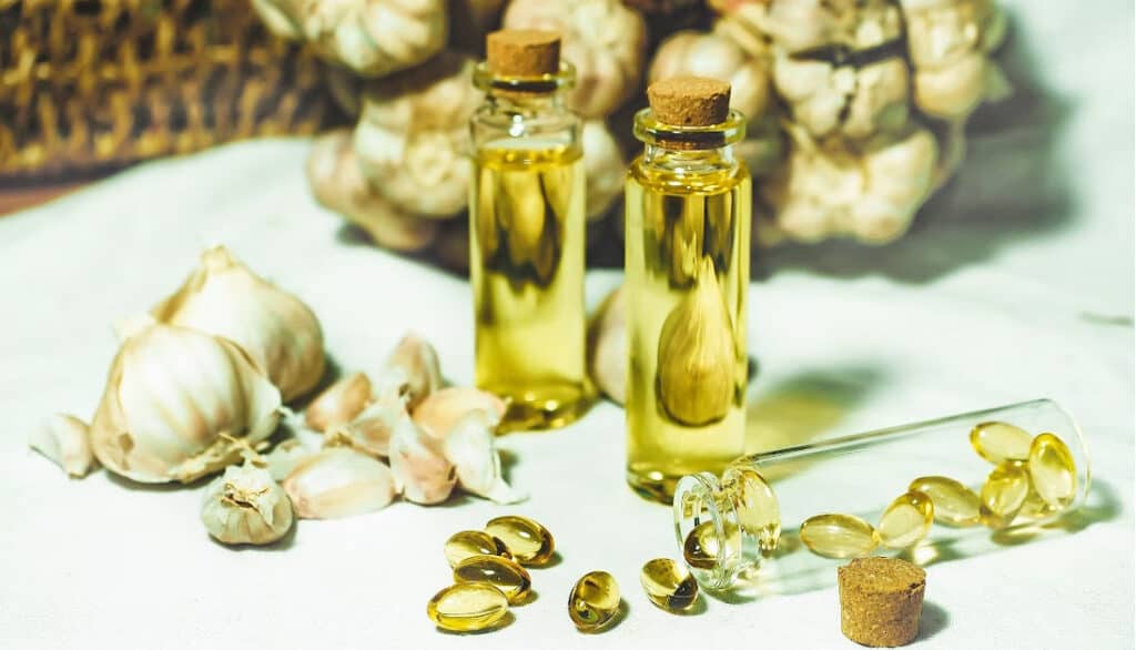 garlic oil can be used to treat ear mites and its antibacterial naturally