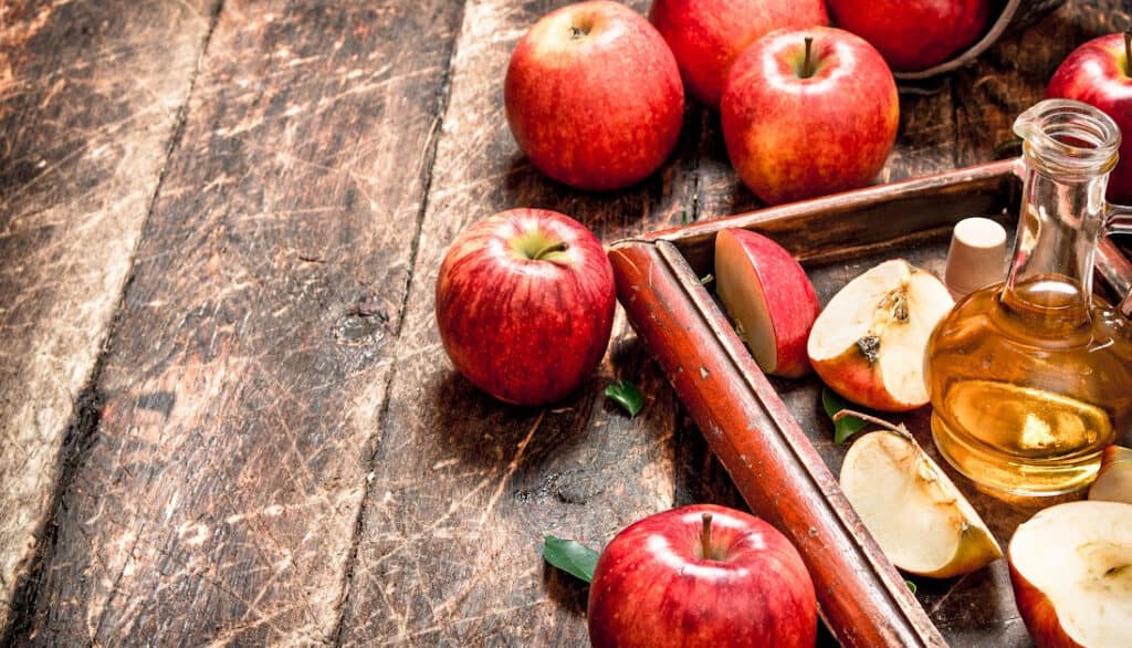 apples and apple cider vinegar